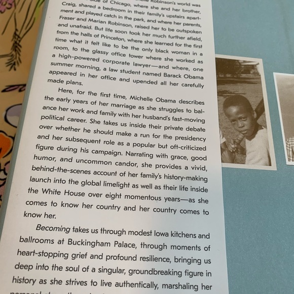 Becoming Michelle Obama Book - Picture 4 of 7
